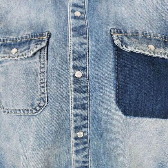 Racing Skull Denim Shirt Mens Size XS Blue Pearl Snap Buttons Point Fuel Speed - Picture 5 of 9